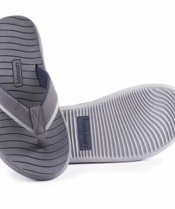 HARI MARI Men's Brazos II Flip-Flop Sandals